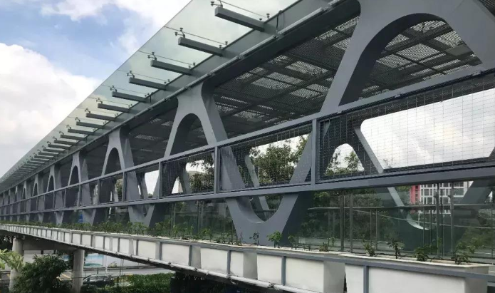 桂平论管桁架结构工程弯管加工防锈处理的方法